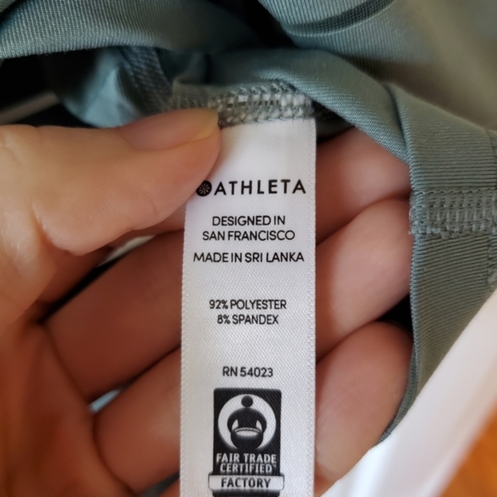 Athleta green workout‎ top - Picture 5 of 7